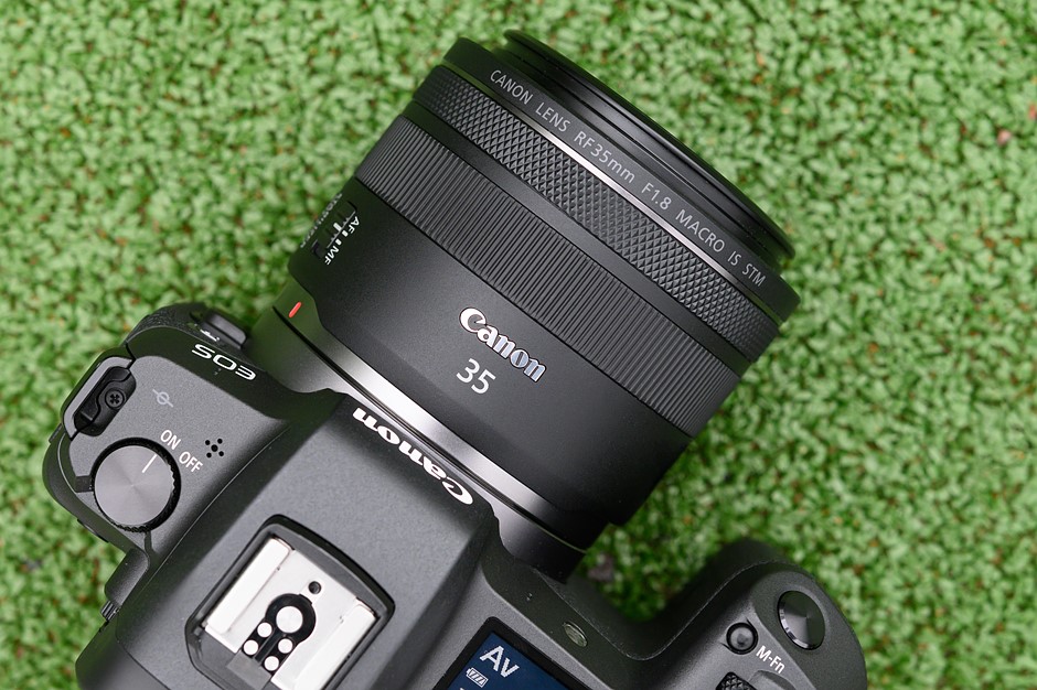 Lente Macro Canon RF 35mm f/1.8 IS STM (IMPORTADO) 2