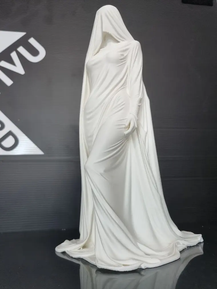 Estátua Entidade Encapuzada 1