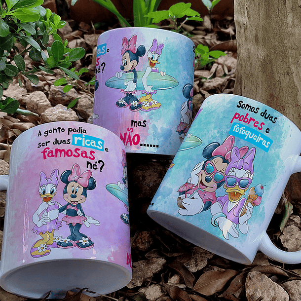 Arte Caneca A gente podia ser Duas ricas e famosas mas não somos duas pobres e fofoqueiras - Minnie e Margarida Arquivo Editável