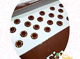 Bindis- puntos burdeo con dorado x 28unid- Set XL
