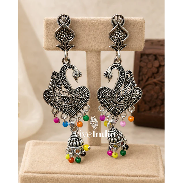 Aros colgantes con jumka colgante y perlitas multicolor