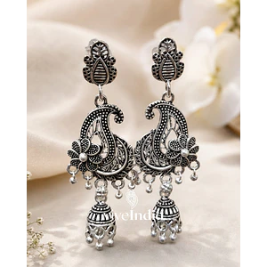 Aros colgantes con jumka colgante y perlitas plateadas