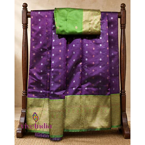 Sari diseño Banarasi  Color Púrpura con borde verde y dorado
