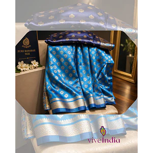 Sari diseño Banarasi   Color Celeste con borde azul dorado