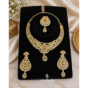 Set 3 piezas - Collar + aros + Tika