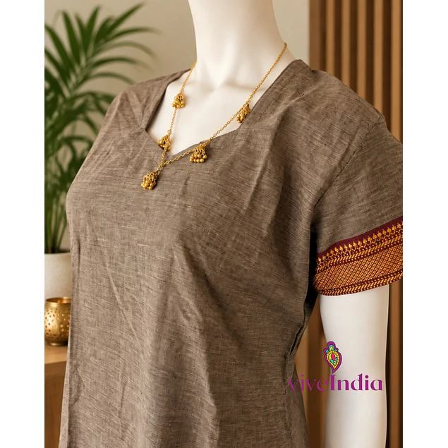 Kurti manga corta - algodón con bordados - café con destellos negros-"TALLA L"