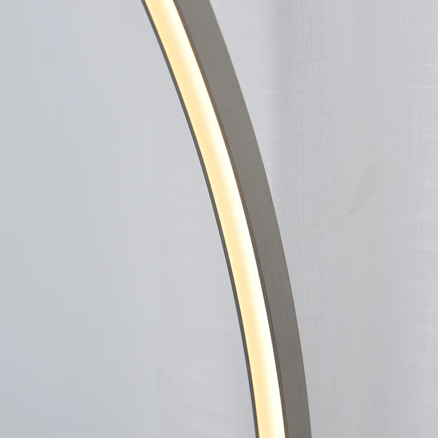 Luminária de piso com luz LED amarela Base de metal Pedal interruptor Design elegante Potência máx. 18 W 50x23x149cm Prata