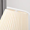 Candeeiro de pé com ecrã de linho plissado interruptor de pedal para dormitório sala de estar ø25x165cm branco e creme