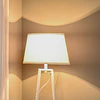 Lâmpada de pé Tripé de metal Soquete E27 de Máximo 40W com tela de linho e prateleira de 2 níveis 35,5×35,5×158 cm Branco