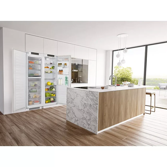 Congelador vertical FSDF 330 NF E, de encastre, Side by Side