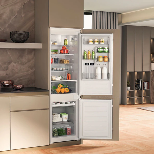 Combinado Whirlpool WHC18D031A1