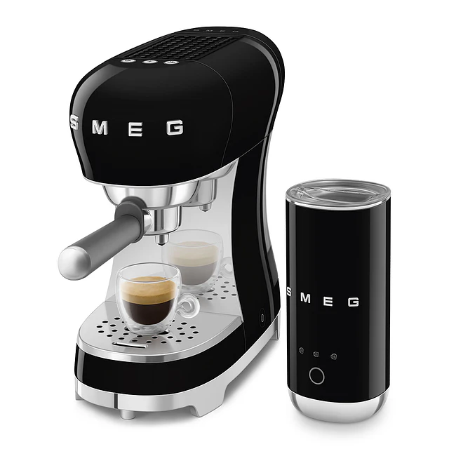 Máquina de Café Expresso Manual + Batedor de Leite, Preto ECF12BLEU