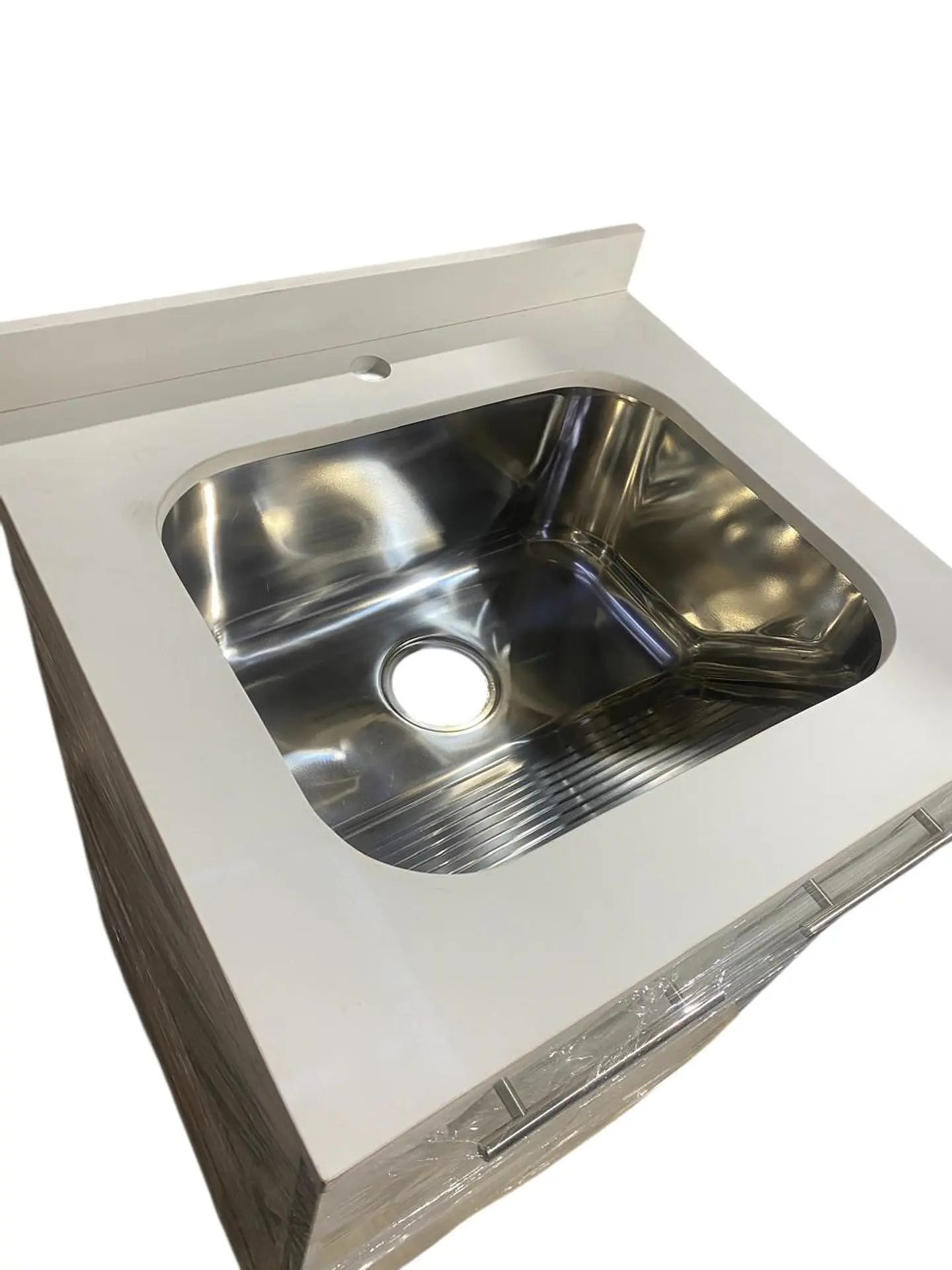 Mueble Cubierta Cuarzo con Lavadero Acero Inoxidable 4