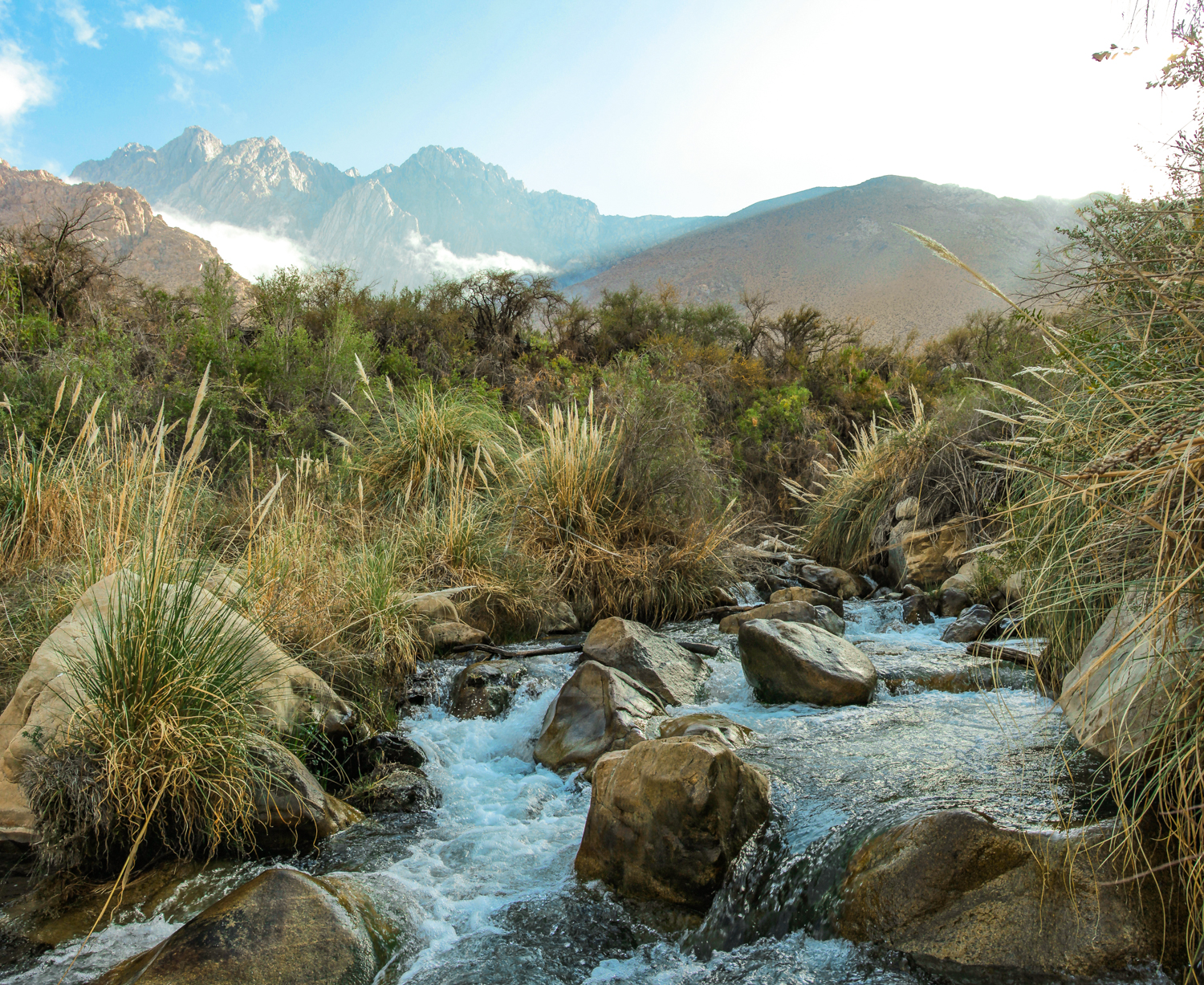 Rio y montaña al amanecer 1