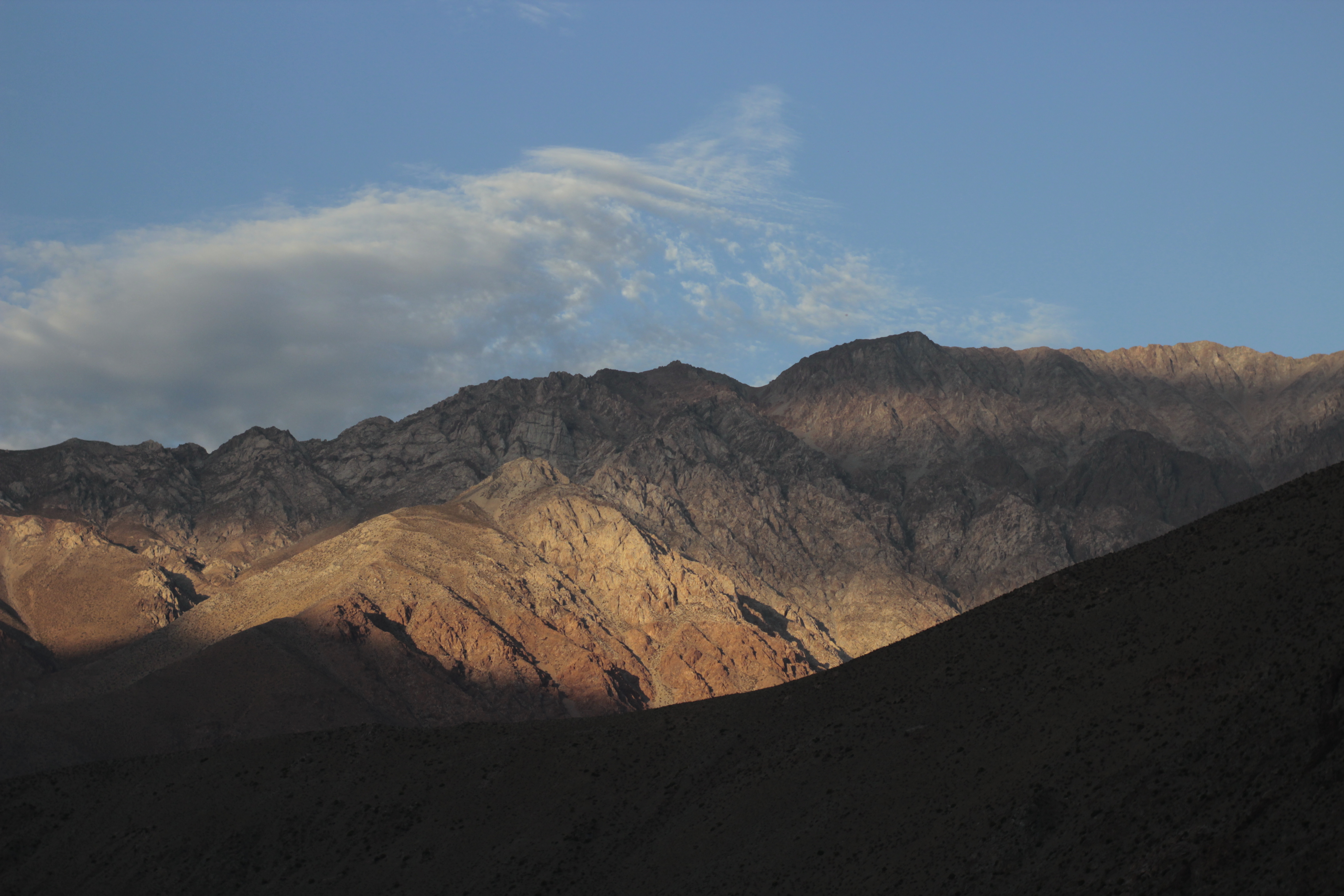 montaña en sombra 1