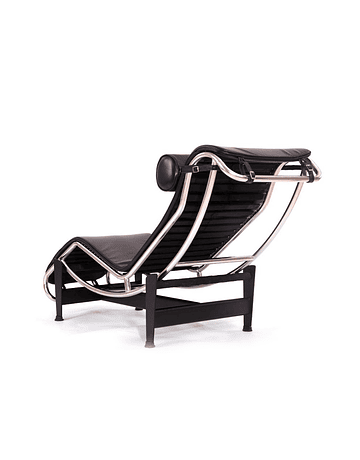 Sillón Chaise Longue LC4 de Le Corbusier en ecocuero Negro