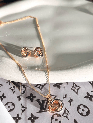 conjunto enlaçado três banhos