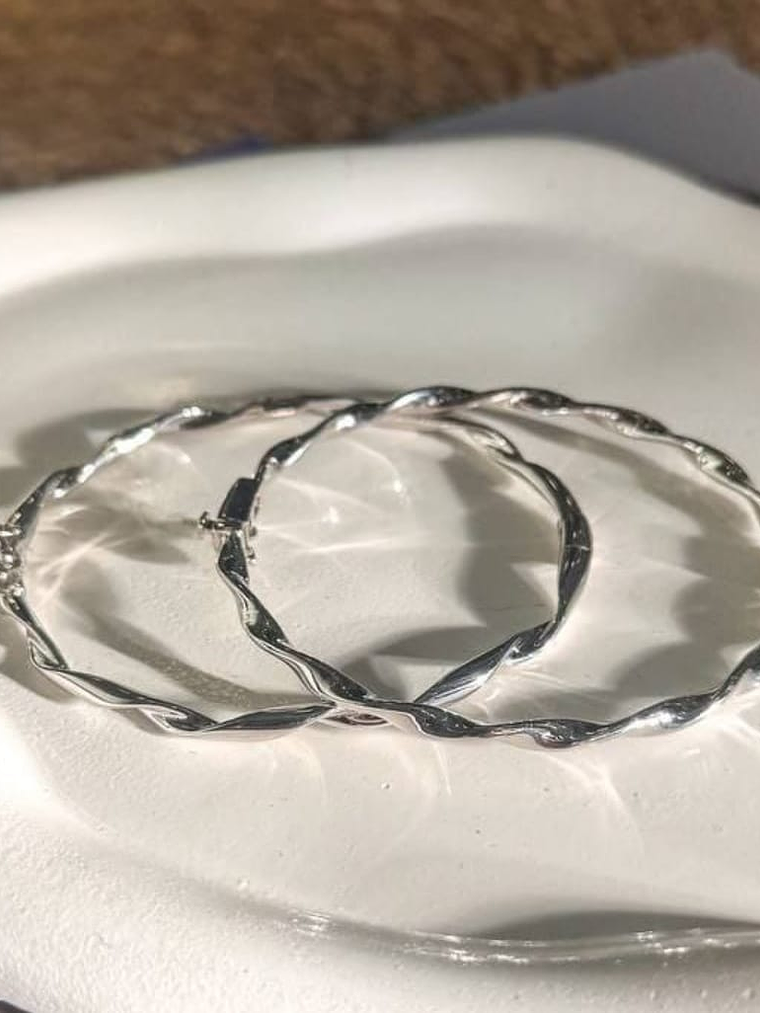 Bracelete torcido com fecho 1