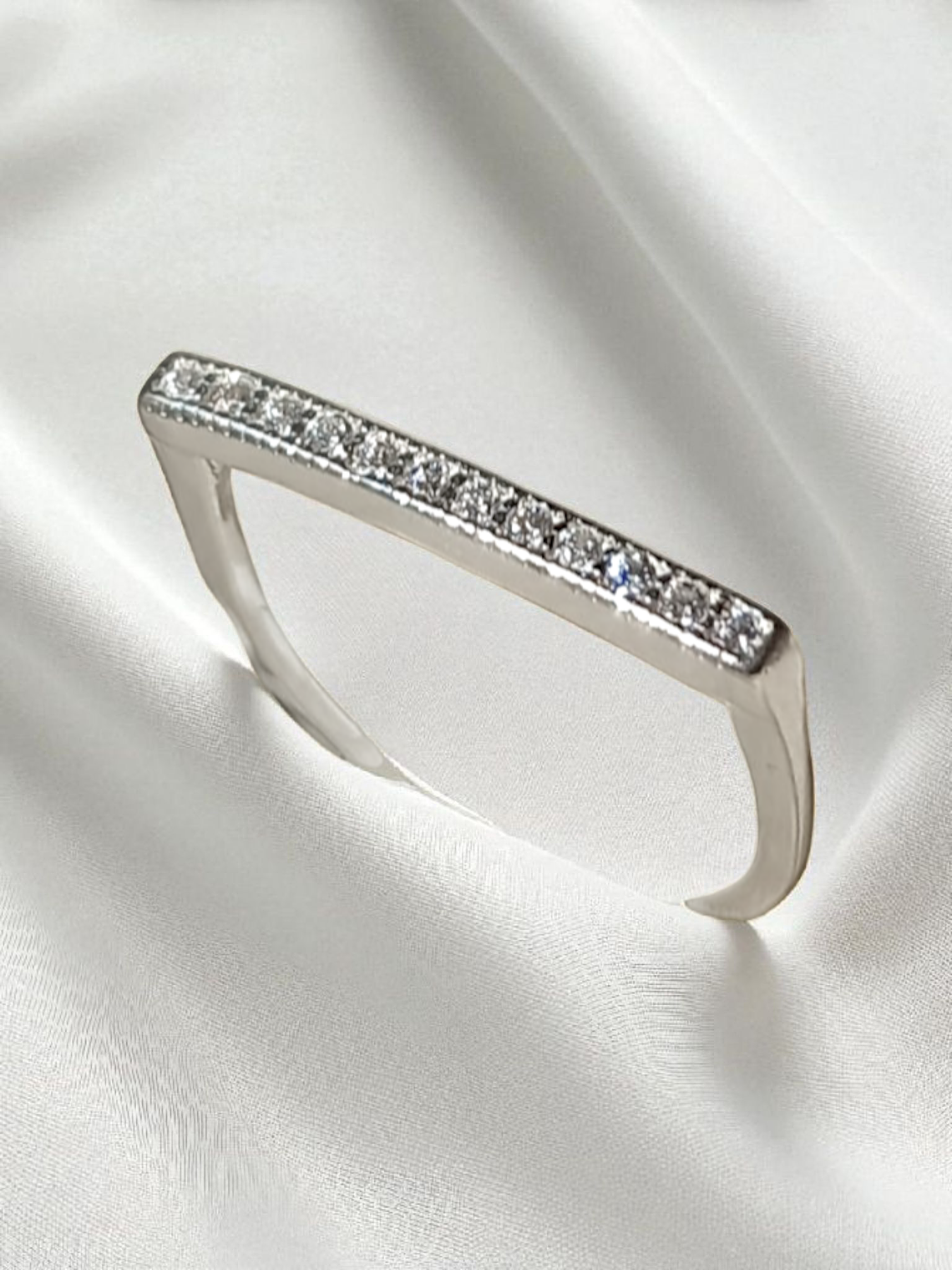 Anel filete cravejado 1