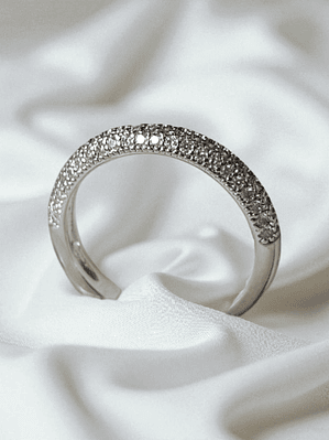 Anel meia aliança cravejada