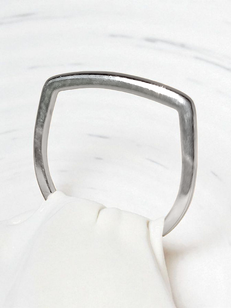 Anel liso base quadrada 1