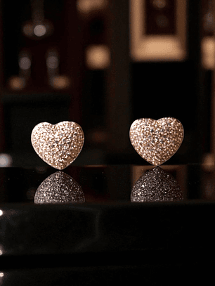 brinco coração cravejado microzirconias