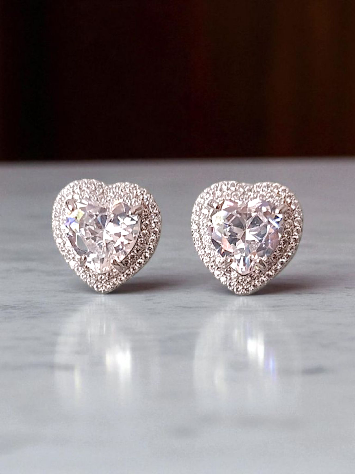 Brinco coração cravejado de zirconia G 2