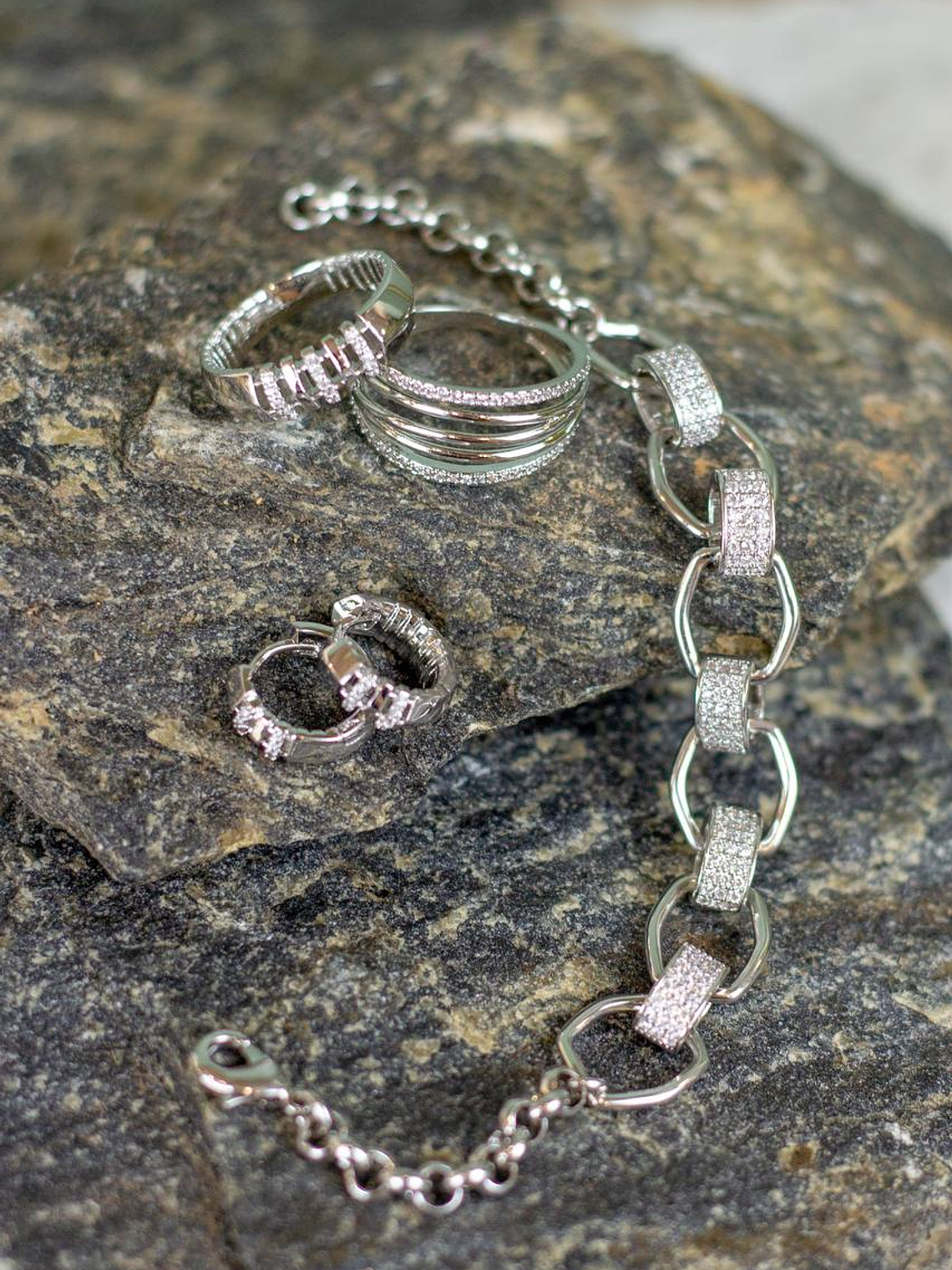 PULSEIRA ELOS S FINOS E CRAVEJADOS 1