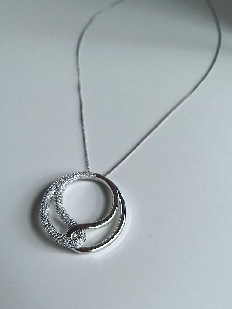 COLAR COM PINGENTE  2