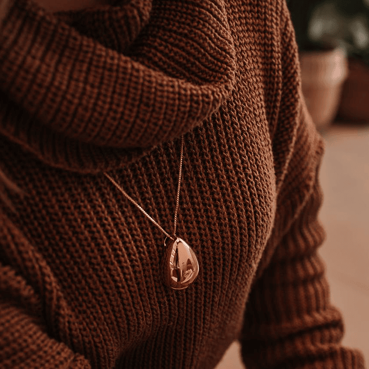 COLAR LONGO PINGENTE GOTA 1