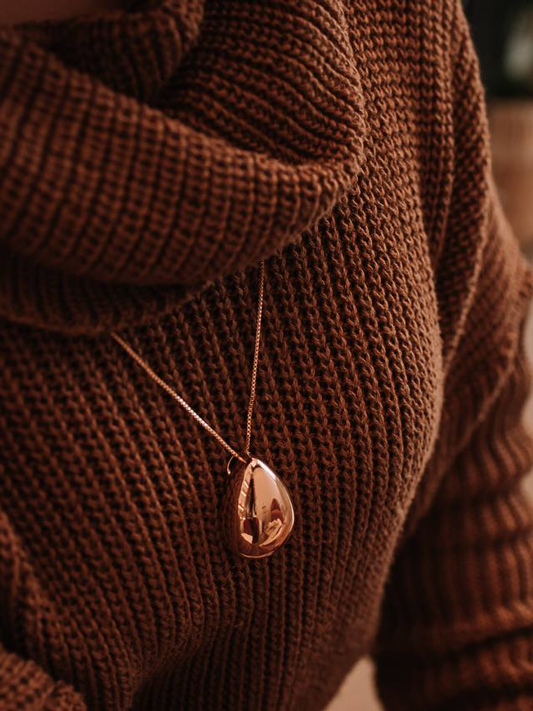 COLAR LONGO PINGENTE GOTA 1