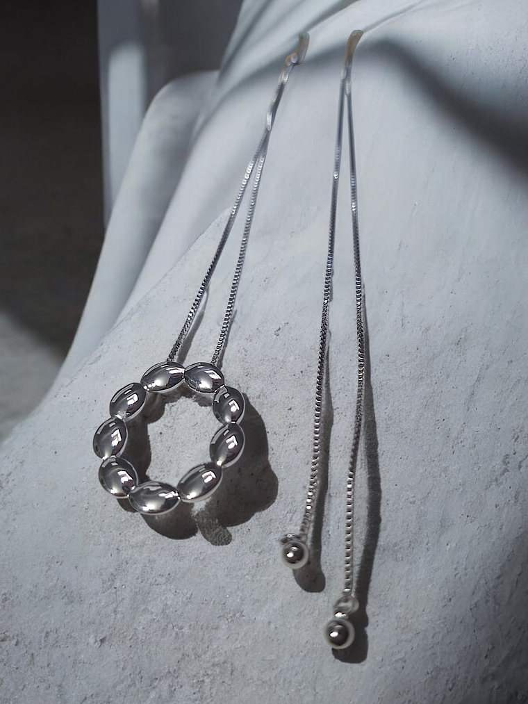 COLAR LONGO COM PINGENTE CIRCULAR  1
