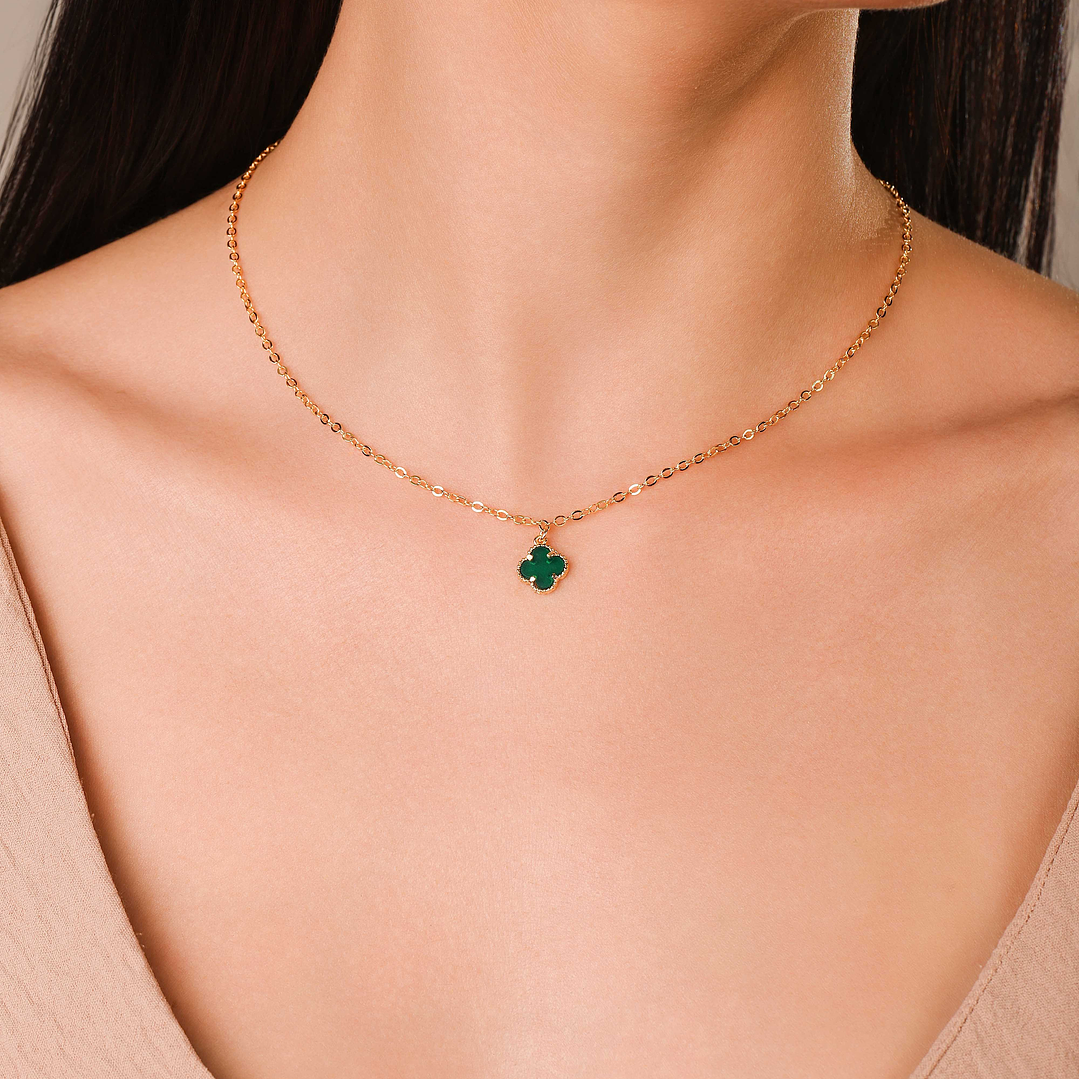 COLAR PINGENTE TREVO TOM ESMERALDA 2