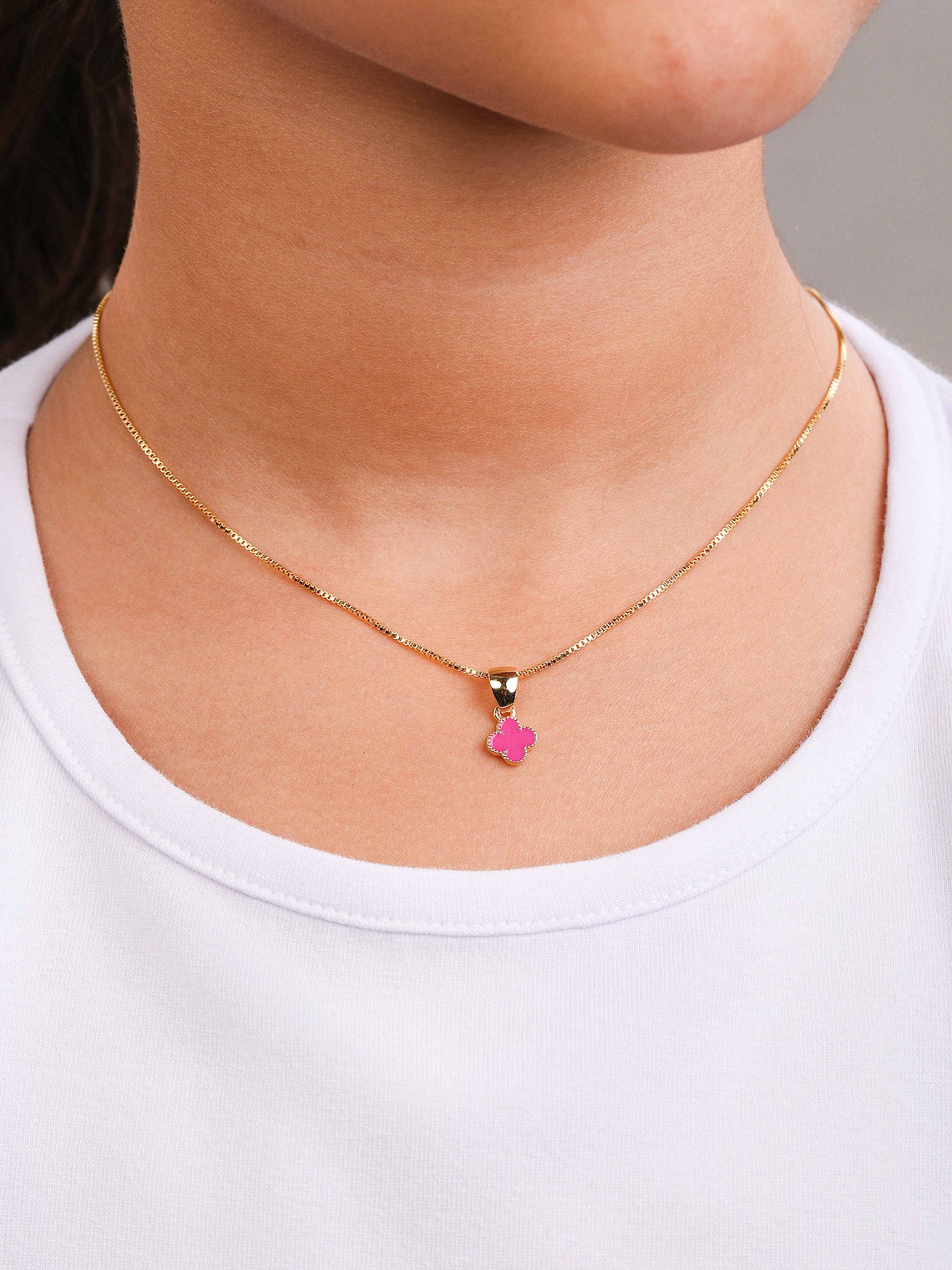 COLAR INFANTIL TREVO ROSA 2