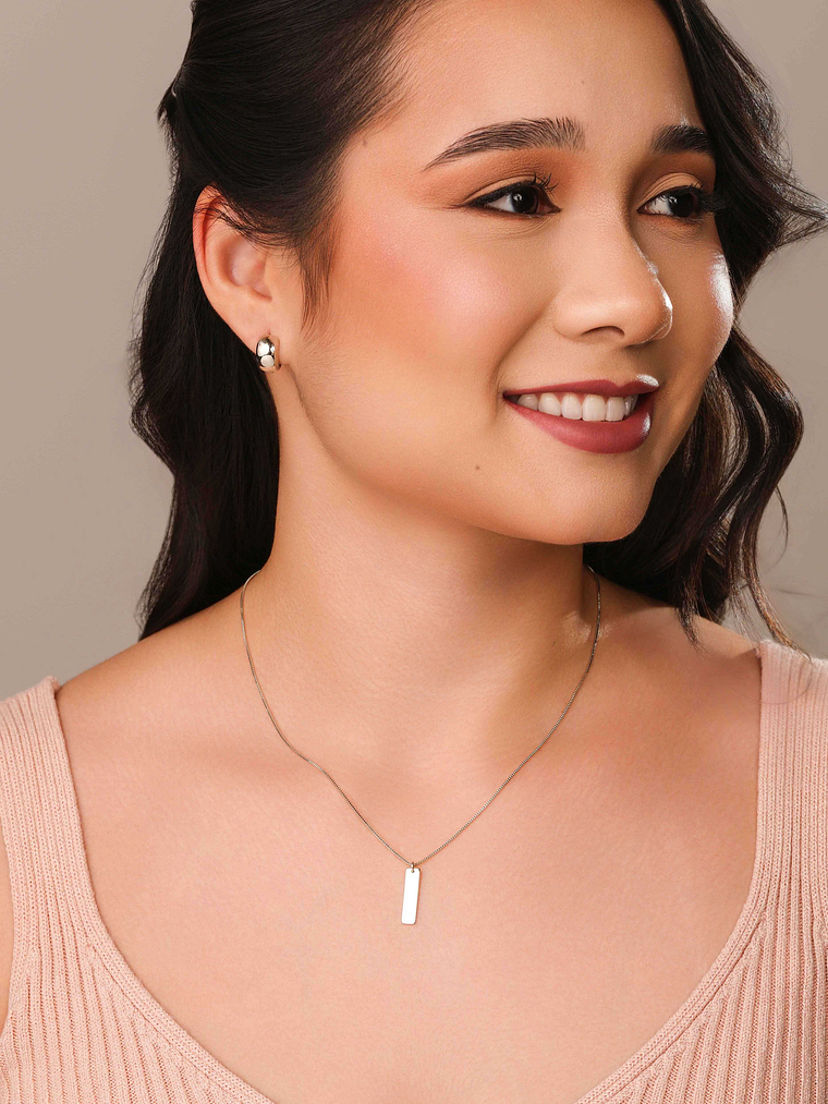 COLAR PINGENTE RETO 4