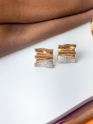 BRINCO QUADRADO CRAVEJADO