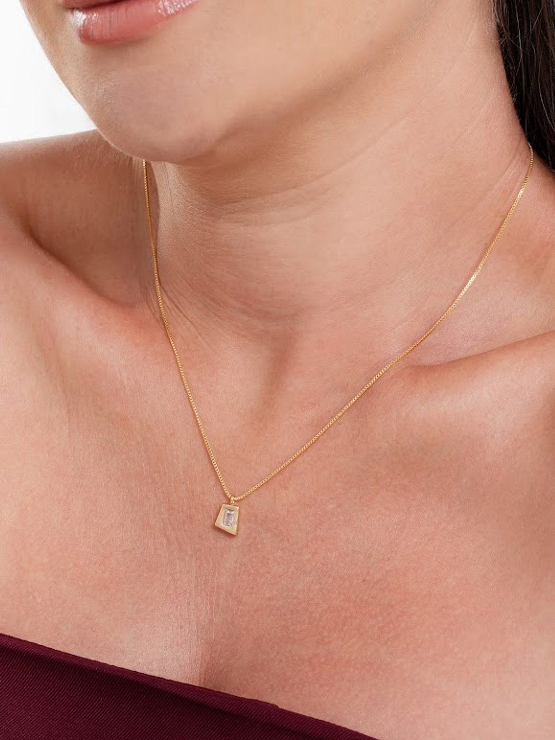 COLAR PINGENTE QUADRADO 1