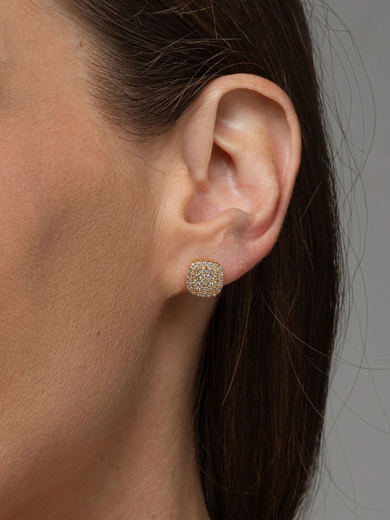 BRINCO QUADRADO CRAVEJADO 1