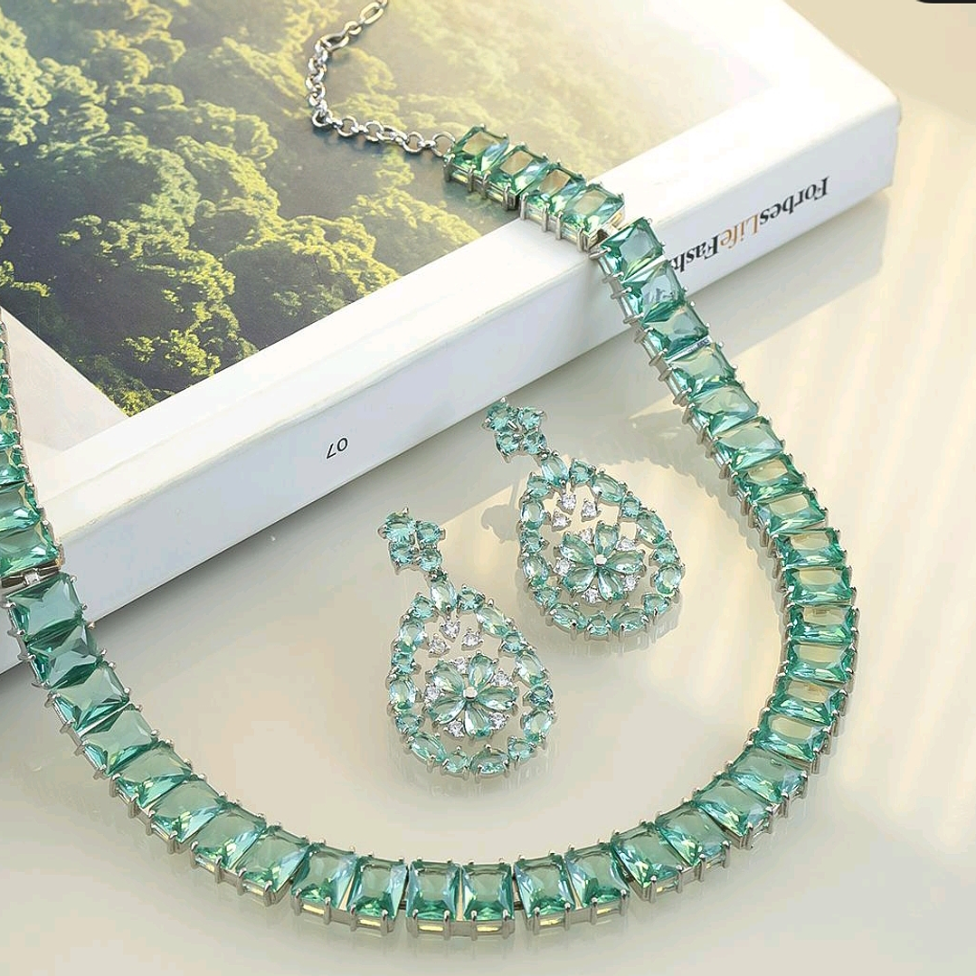 BRINCO FLOR GOTA TURMALINA CRISTAL 1