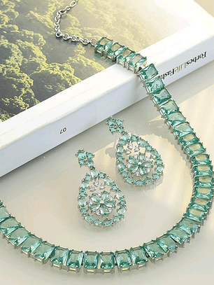 BRINCO FLOR GOTA TURMALINA CRISTAL