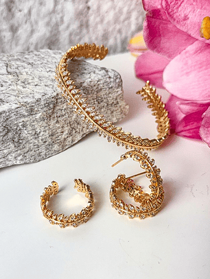 BRACELETE FOLHA CRAVEJADA