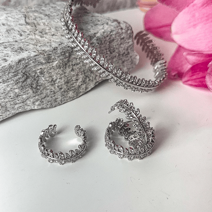 ARGOLA FOLHAS CRAVEJADAS 1