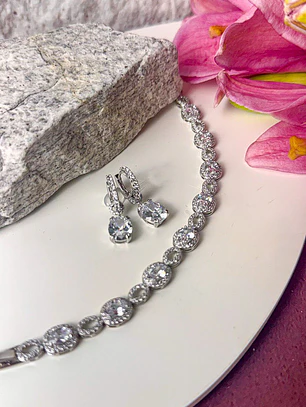 ARGOLA CRAVEJADA PINGENTE ZIRCONIA OVAL