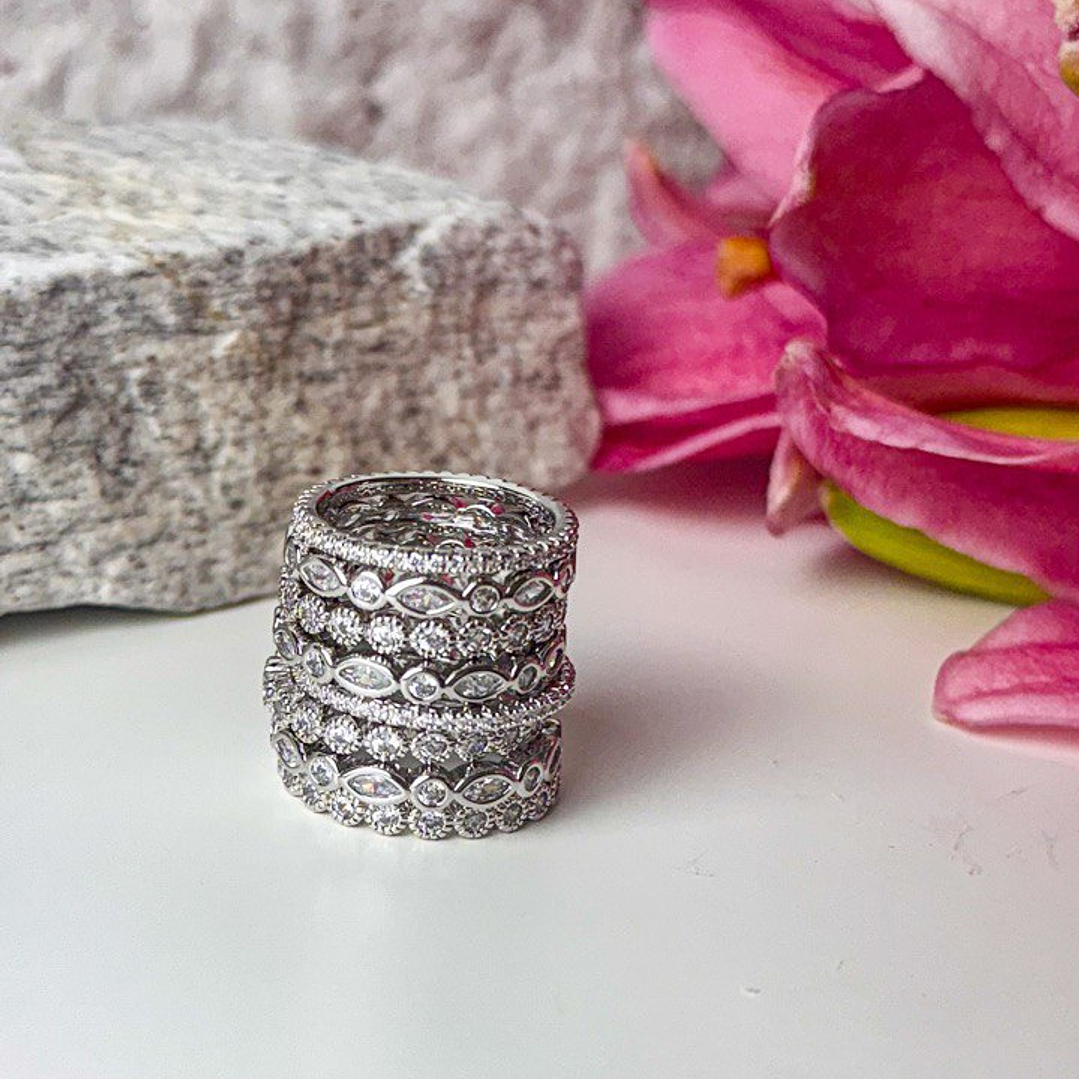 ALIANÇA CRAVEJADA MICROZIRCONIAS 2