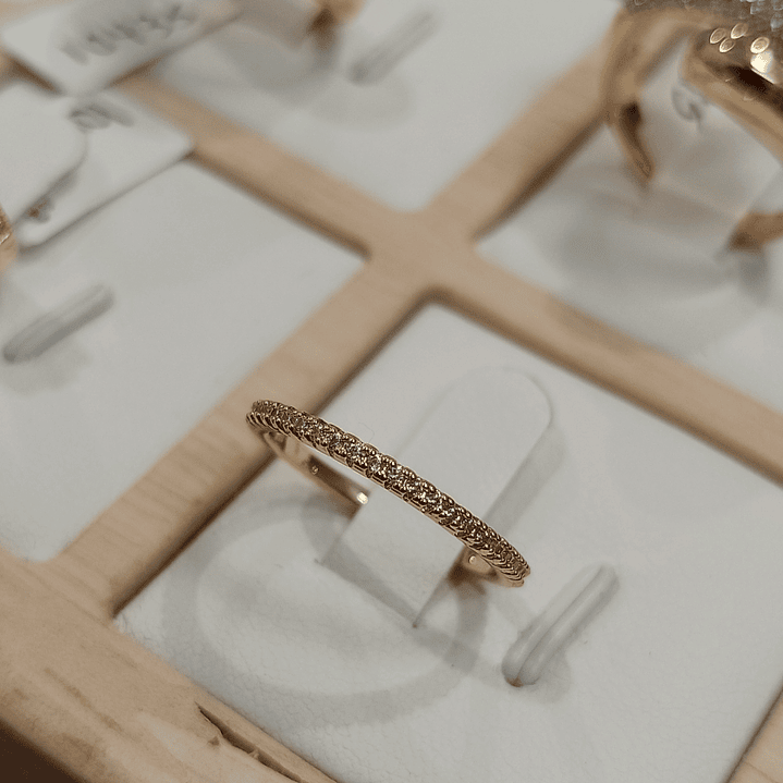 ALIANÇA CRAVEJADA MICROZIRCONIAS 3