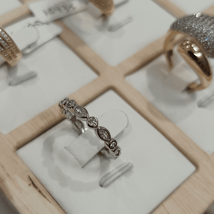 ALIANÇA CRAVEJADA MICROZIRCONIAS 6