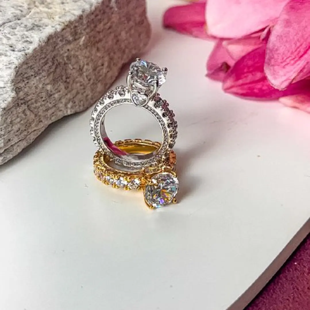 ANEL SOLITARIO CRAVEJADO 1