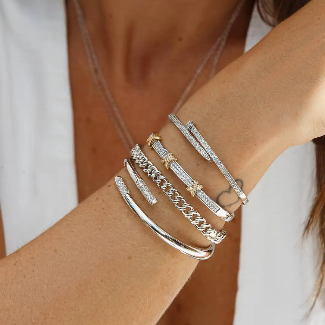 BRACELETE 3 X CRAVEJADO 1