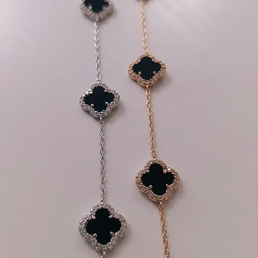 PULSEIRA TREVO CRAVEJADA 1