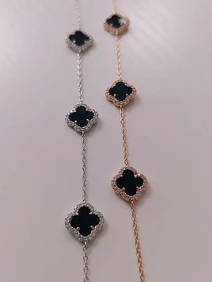PULSEIRA TREVO CRAVEJADA